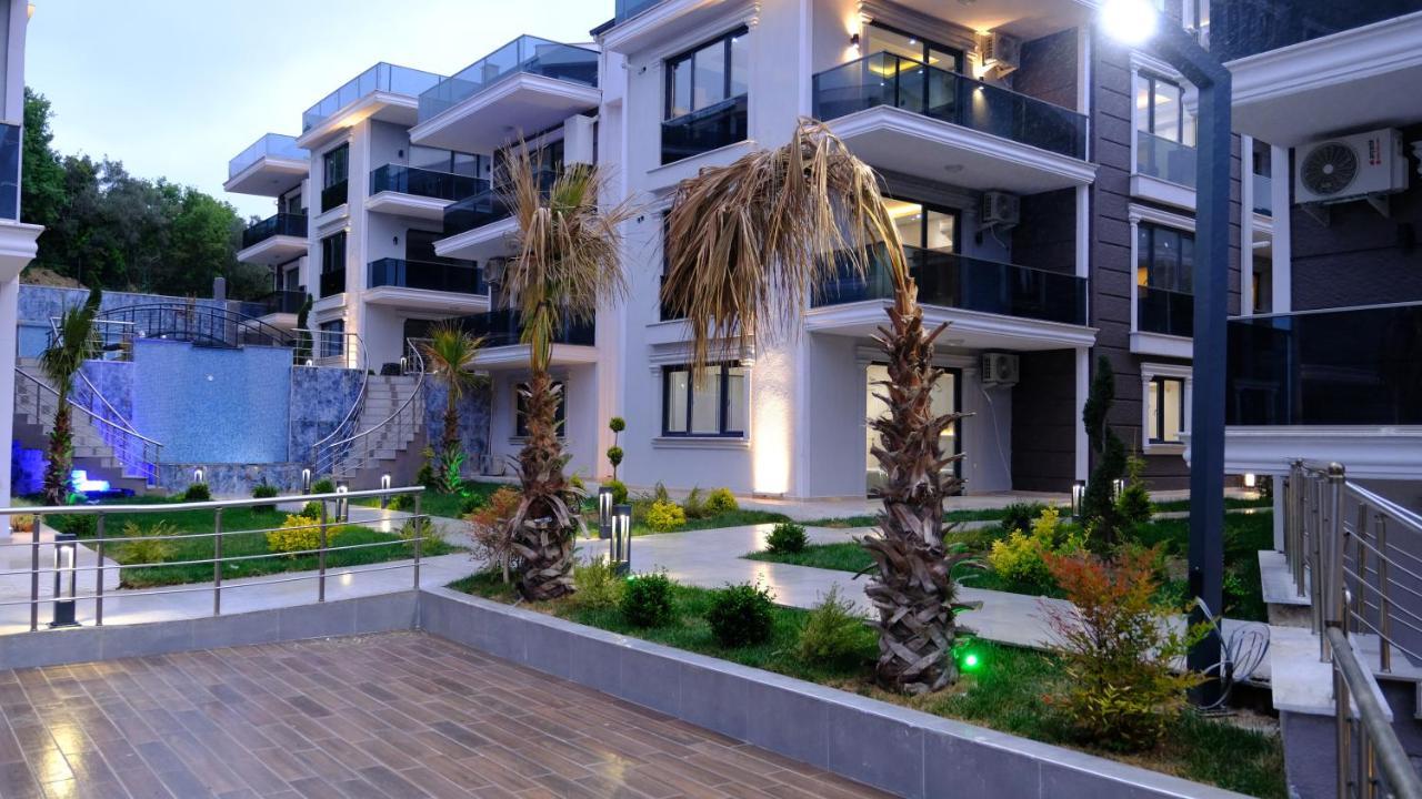 Flower City Suits Aparthotel Yalova  Exterior photo