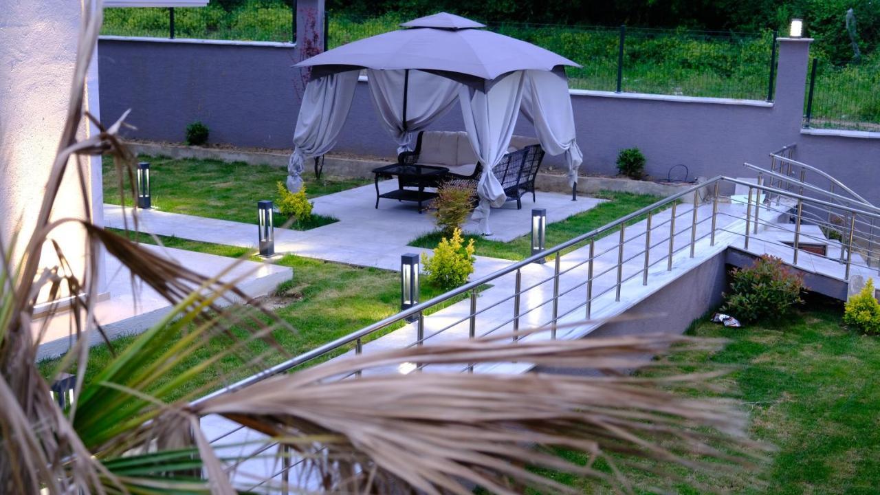 Flower City Suits Aparthotel Yalova  Exterior photo