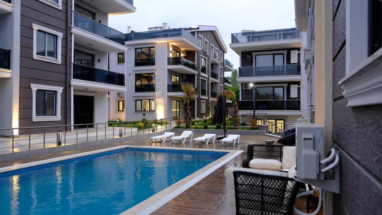 Flower City Suits Aparthotel Yalova  Exterior photo