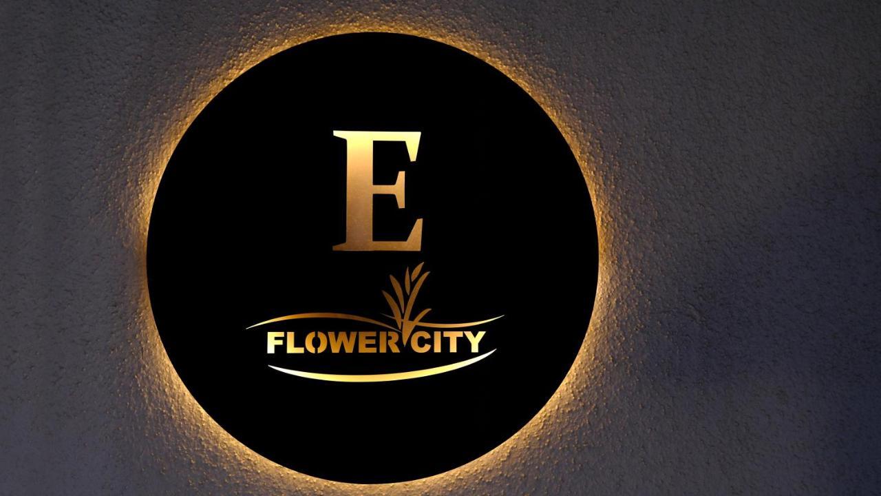 Flower City Suits Aparthotel Yalova  Exterior photo