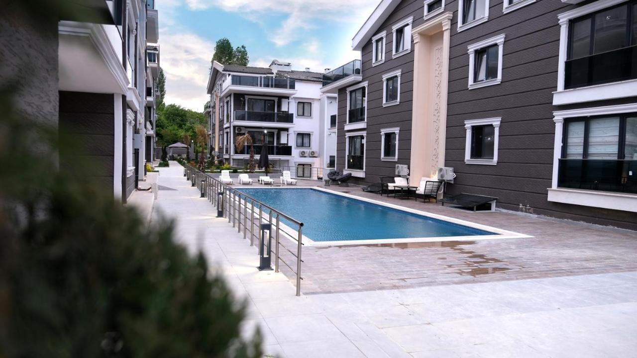 Flower City Suits Aparthotel Yalova  Exterior photo