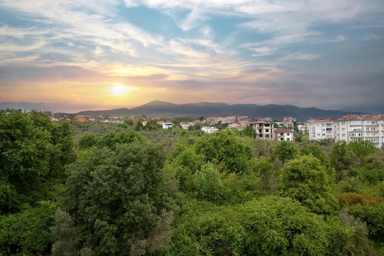 Flower City Suits Aparthotel Yalova  Exterior photo