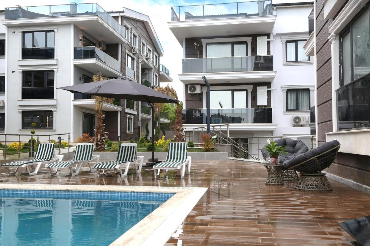 Flower City Suits Aparthotel Yalova  Exterior photo