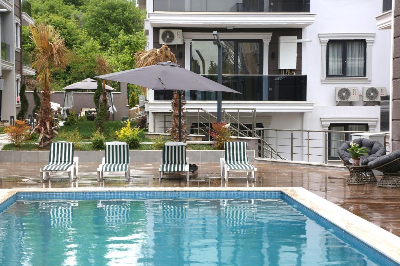 Flower City Suits Aparthotel Yalova  Exterior photo