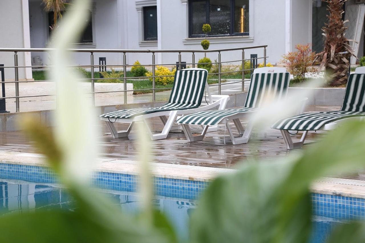 Flower City Suits Aparthotel Yalova  Exterior photo