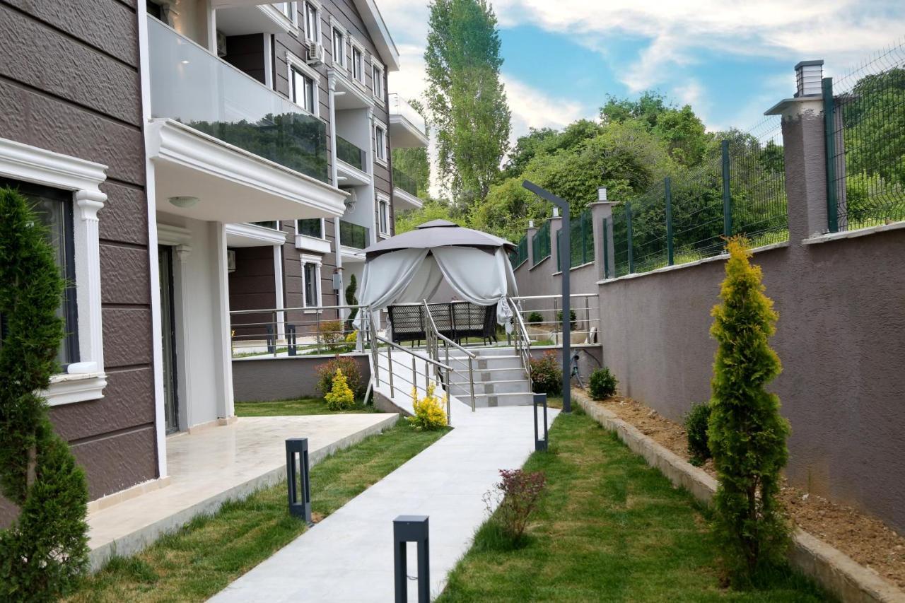Flower City Suits Aparthotel Yalova  Exterior photo